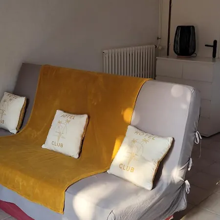 Apartment 20m Saint-Martin-des-Noyers